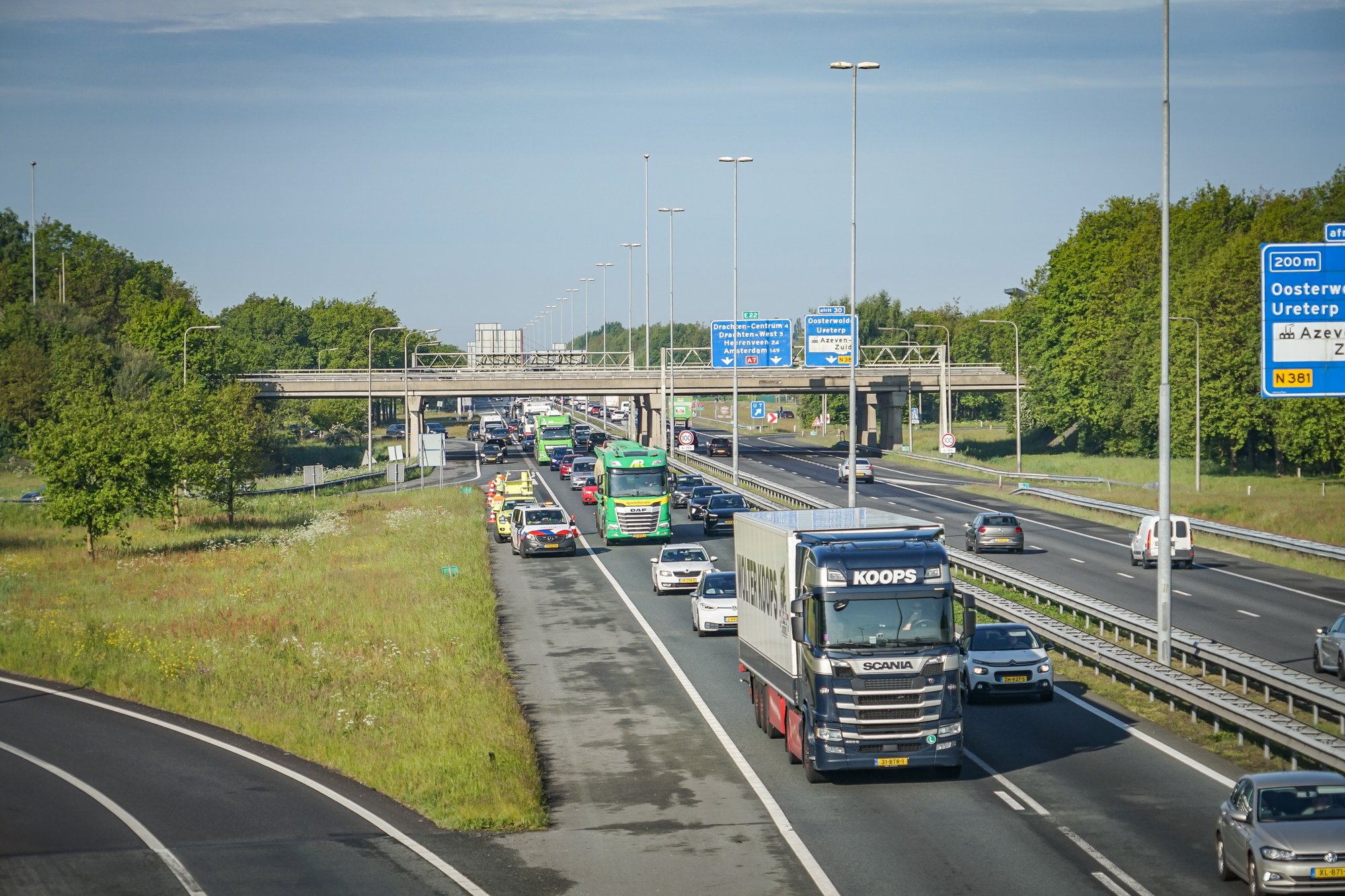 Grote file op A7 richting Groningen door ongeval