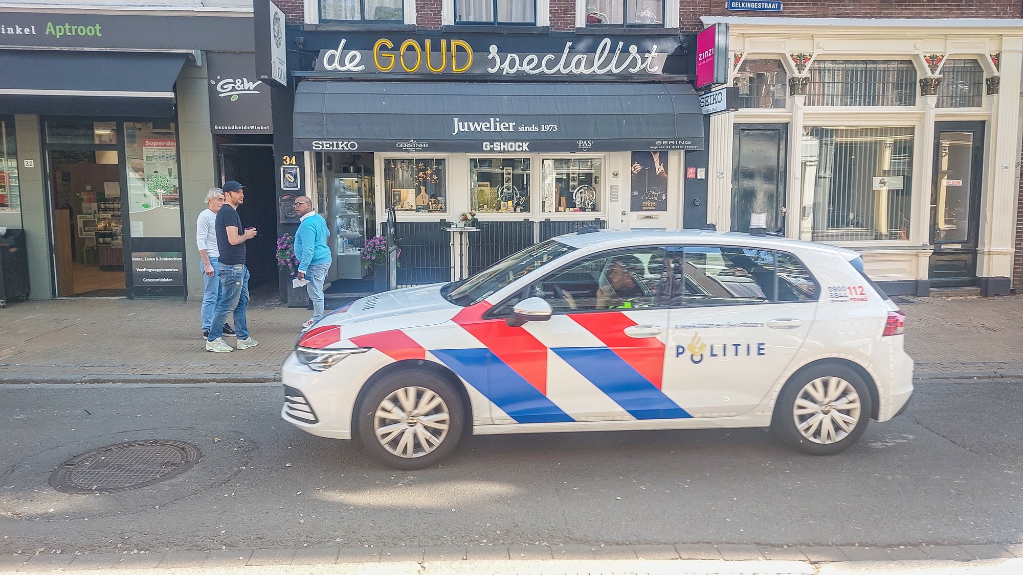 Overval op goudspecialist in Groningen, politie doet onderzoek