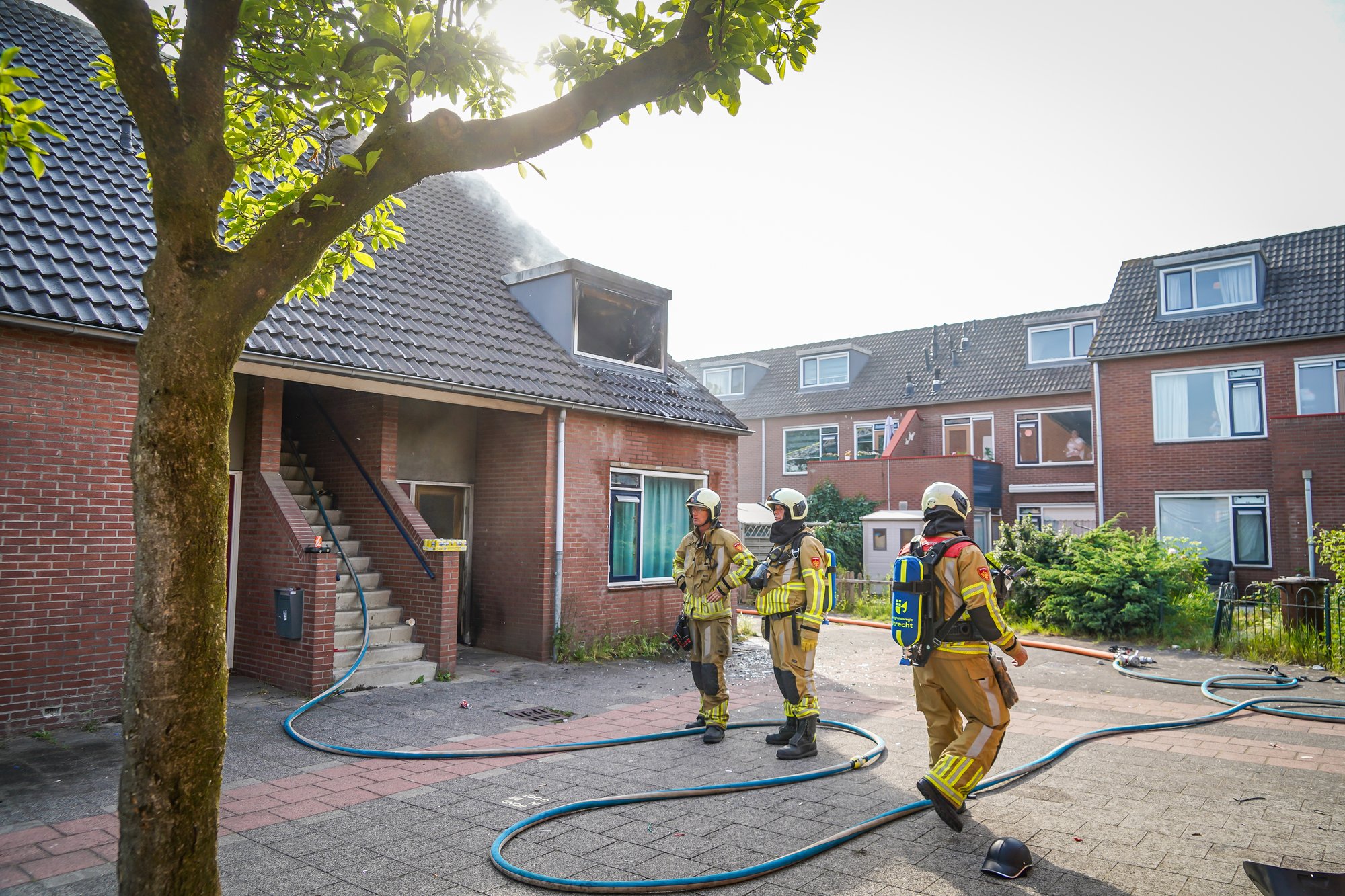 Grote brand in woning aan P.G. van Nieuwkerkstraat in Utrecht